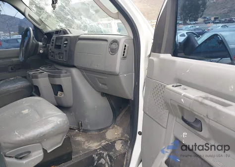 2010 Ford E-150 Commercial/Recreational z USA, uszkodzony, nr VIN 1FTNE1EW4ADA66216